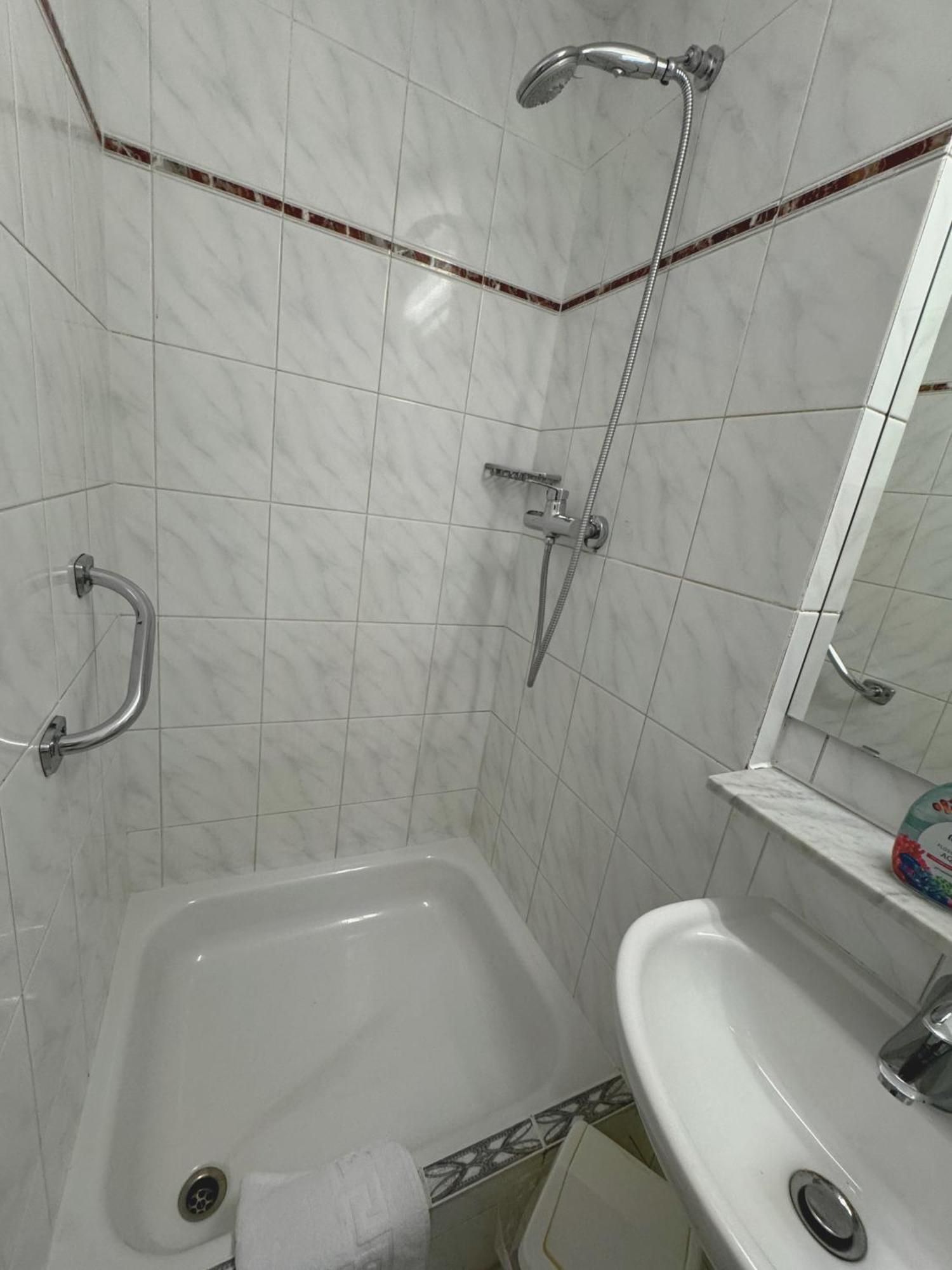 Hostel Heinzelmaennchen Keulen Buitenkant foto