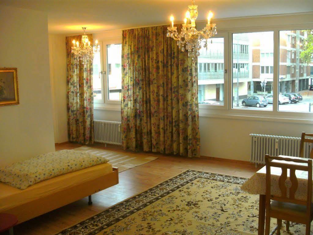 Hostel Heinzelmaennchen Keulen Buitenkant foto